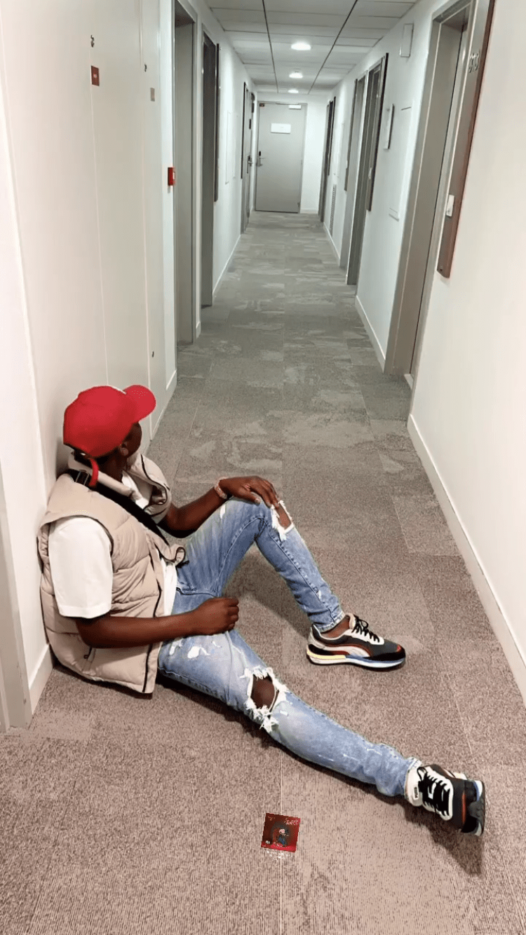 Profil de Levon, 25 ans, rencontre gay à Cailla