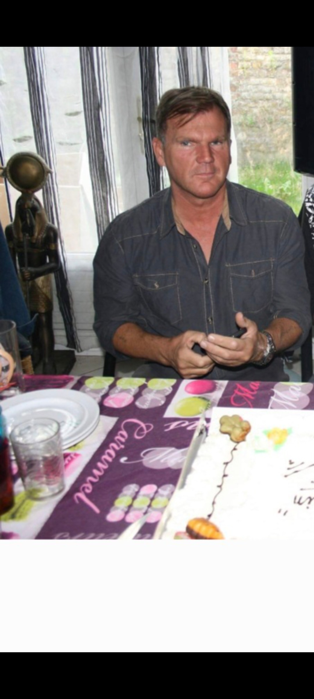 Profil de Hugh, 55 ans, rencontre gay à Lafraye
