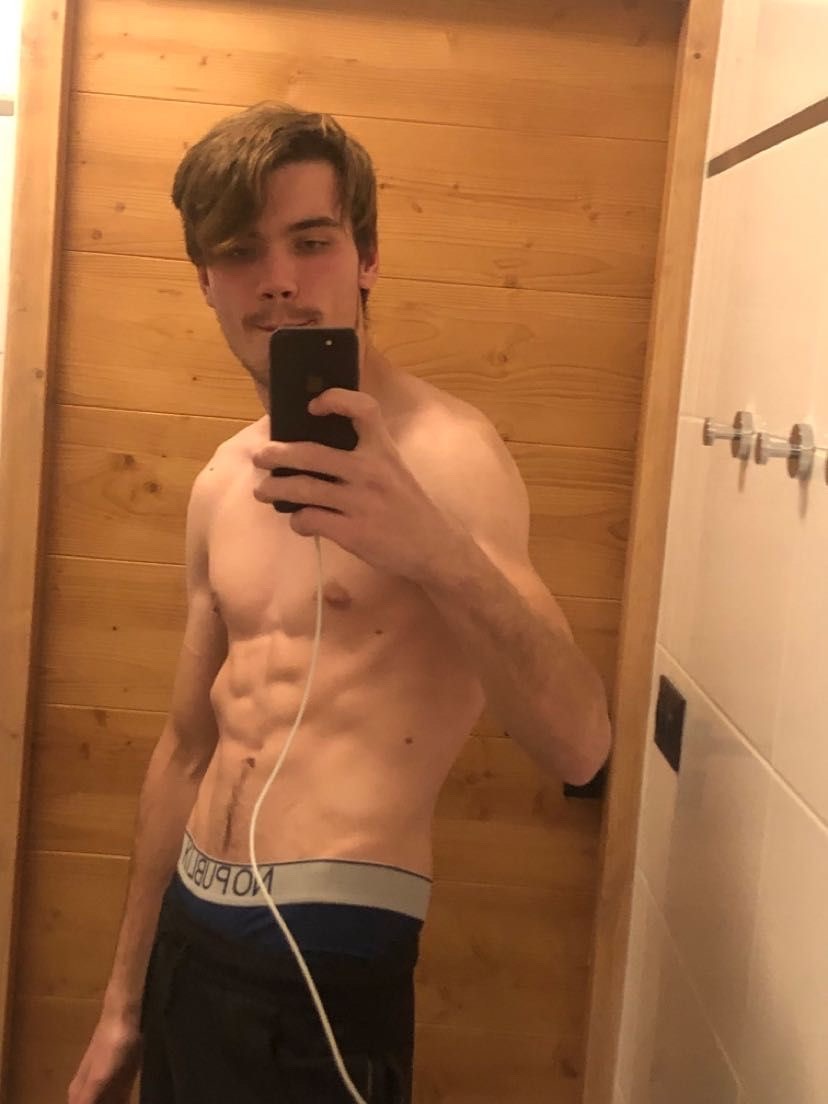 Profil de Sorin, 25 ans, rencontre gay à Acon