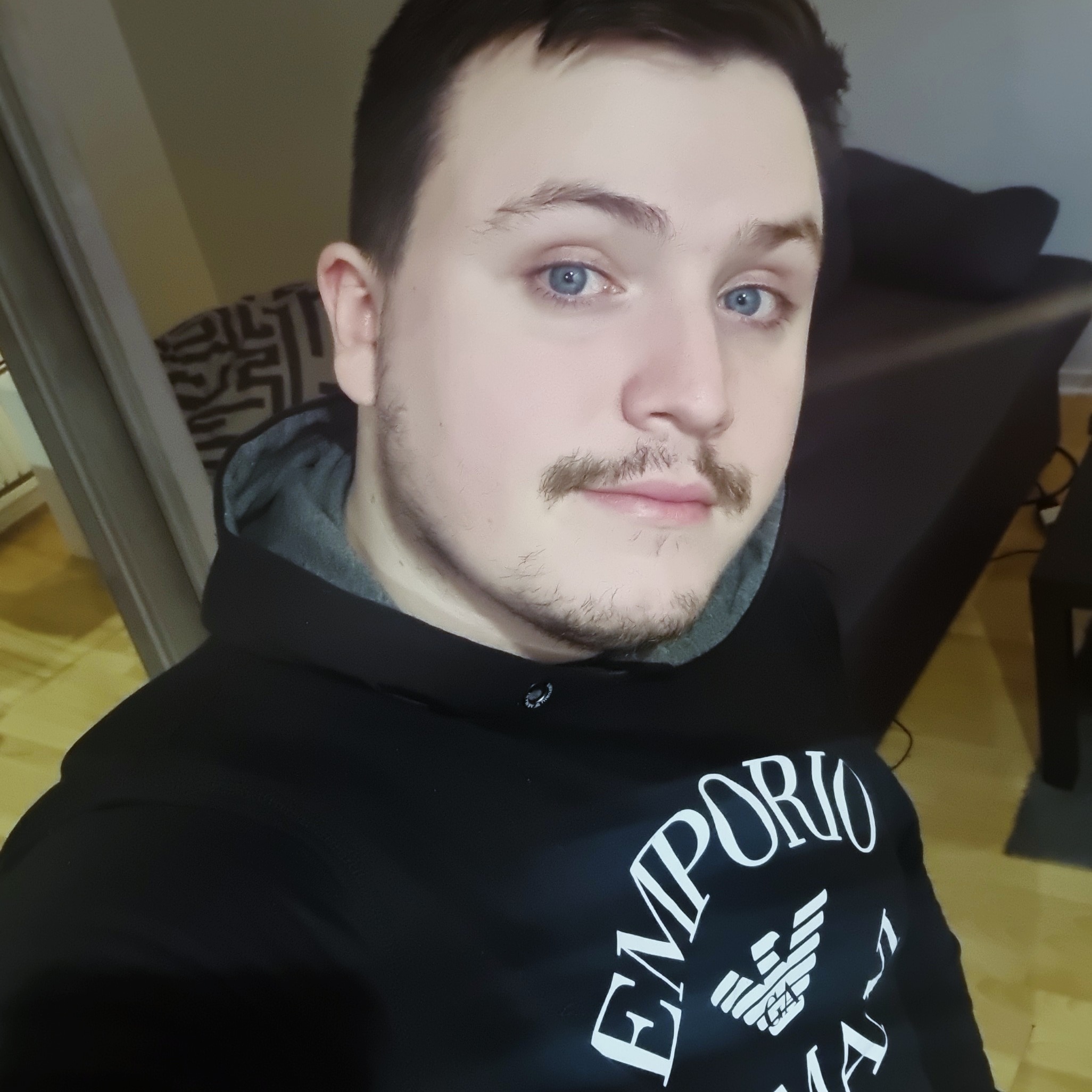 Profil de Viktor, 28 ans, rencontre gay à Bugarach