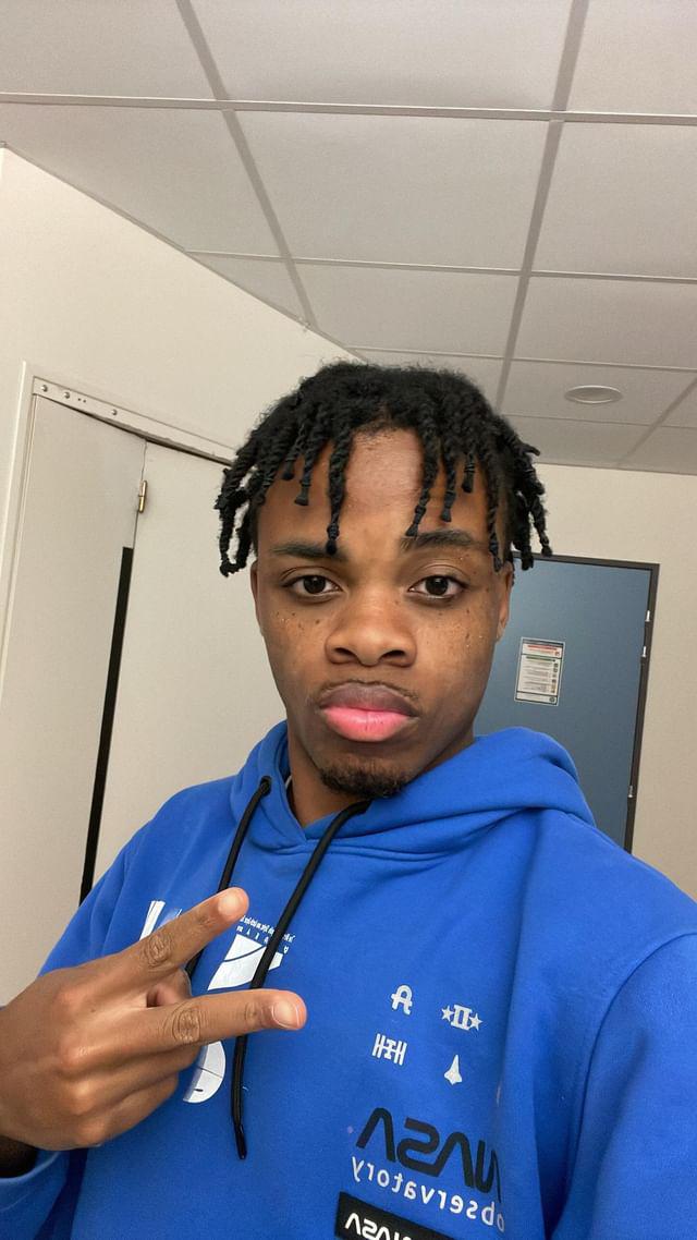 Profil de Mohammed-amine, 19 ans, rencontre gay à LeVignau