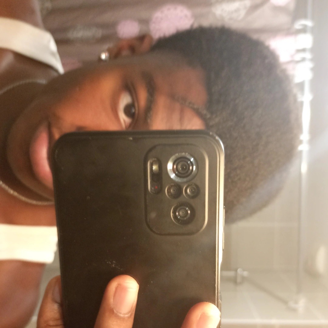 Profil de Avel, 20 ans, rencontre gay à Bartherans
