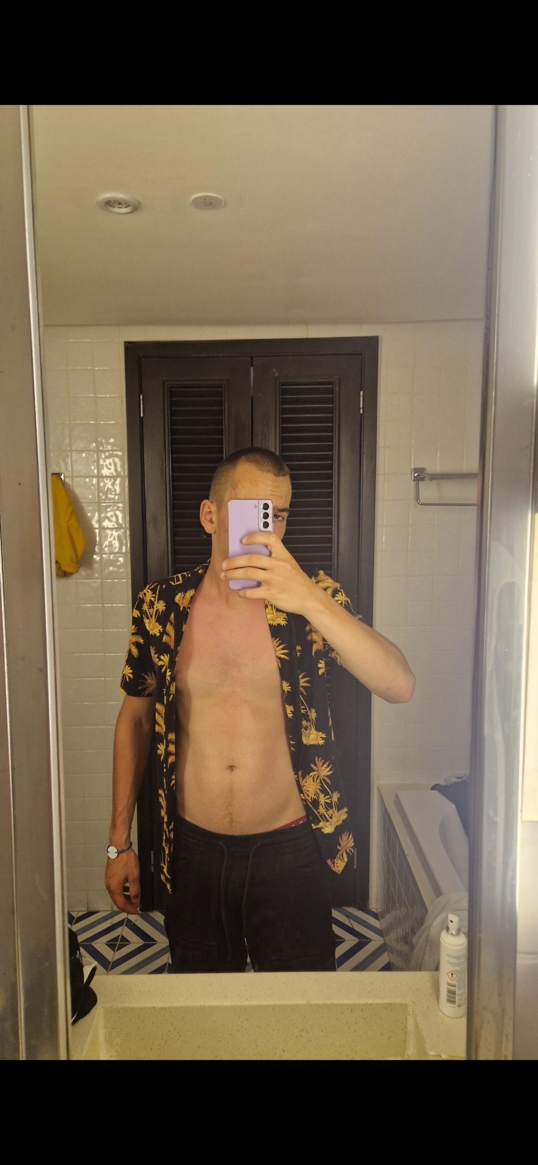 Profil de Bernhard, 18 ans, rencontre gay à Morienval
