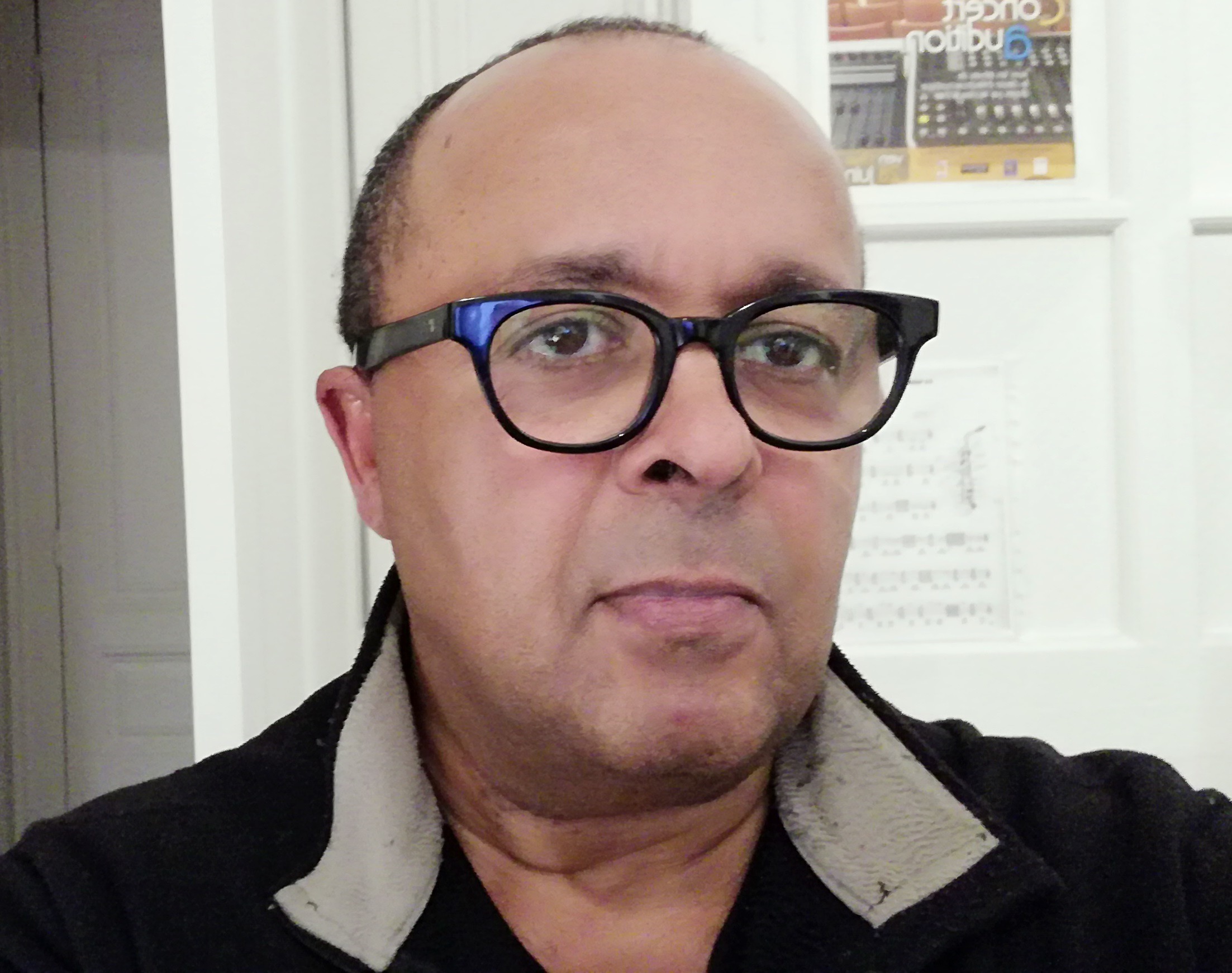 Profil de Brayan, 55 ans, rencontre gay à Mont-Ormel