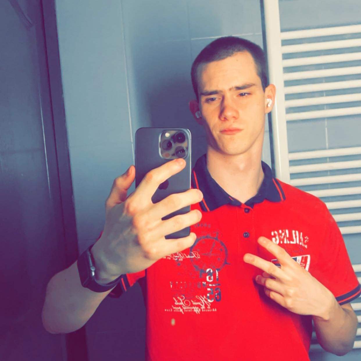 Profil de Mejid, 21 ans, rencontre gay à Mesnac