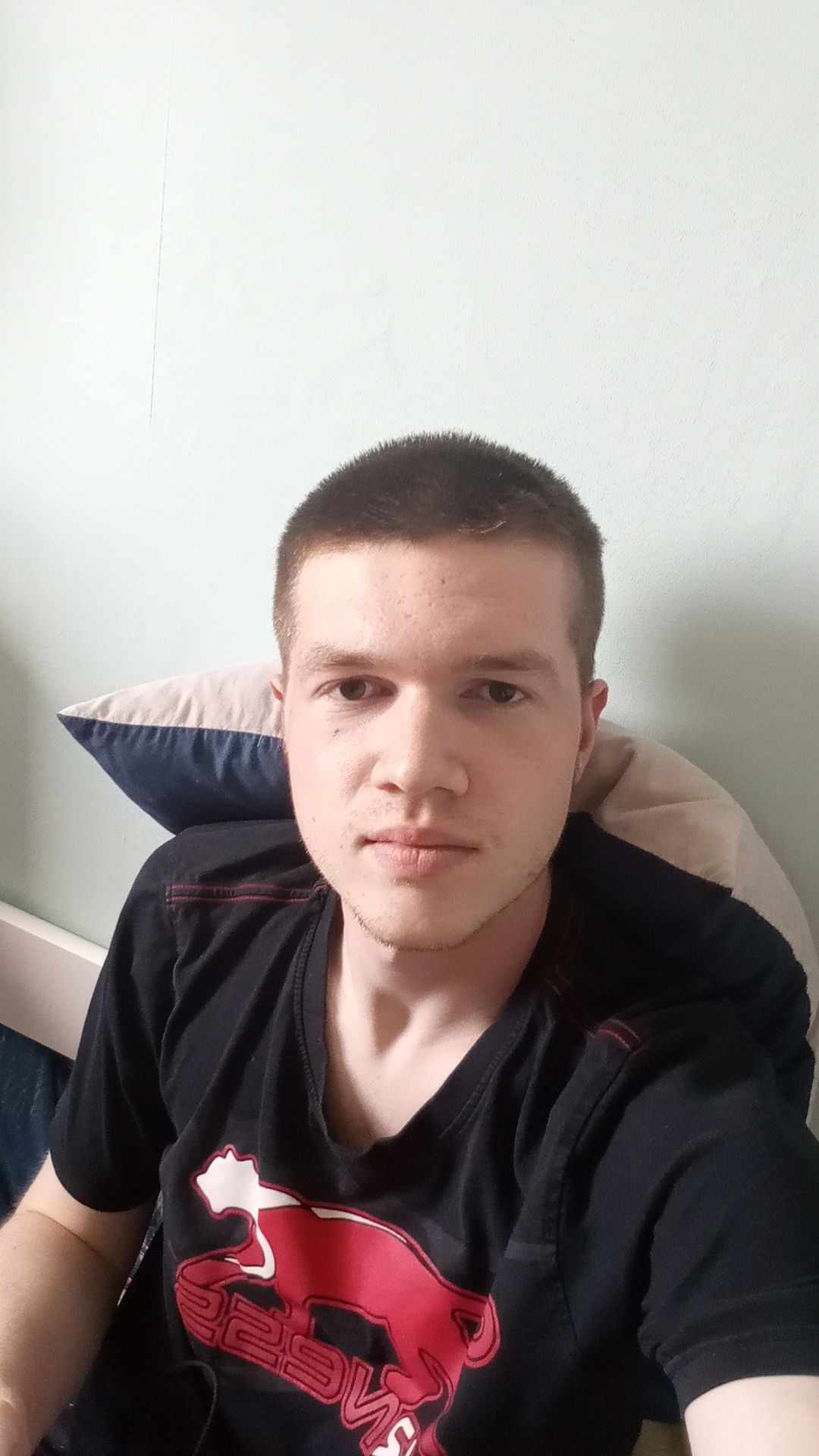 Profil de Medhi, 23 ans, rencontre gay à Contrevoz