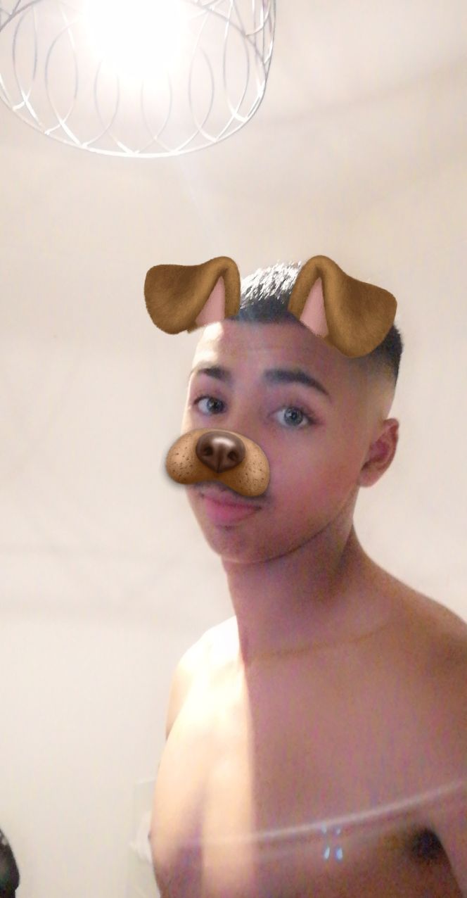 Profil de Islam, 22 ans, rencontre gay à Crespinet