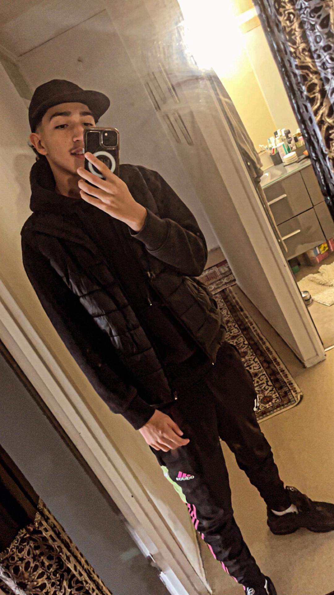 Profil de Justin, 21 ans, rencontre gay à Graix