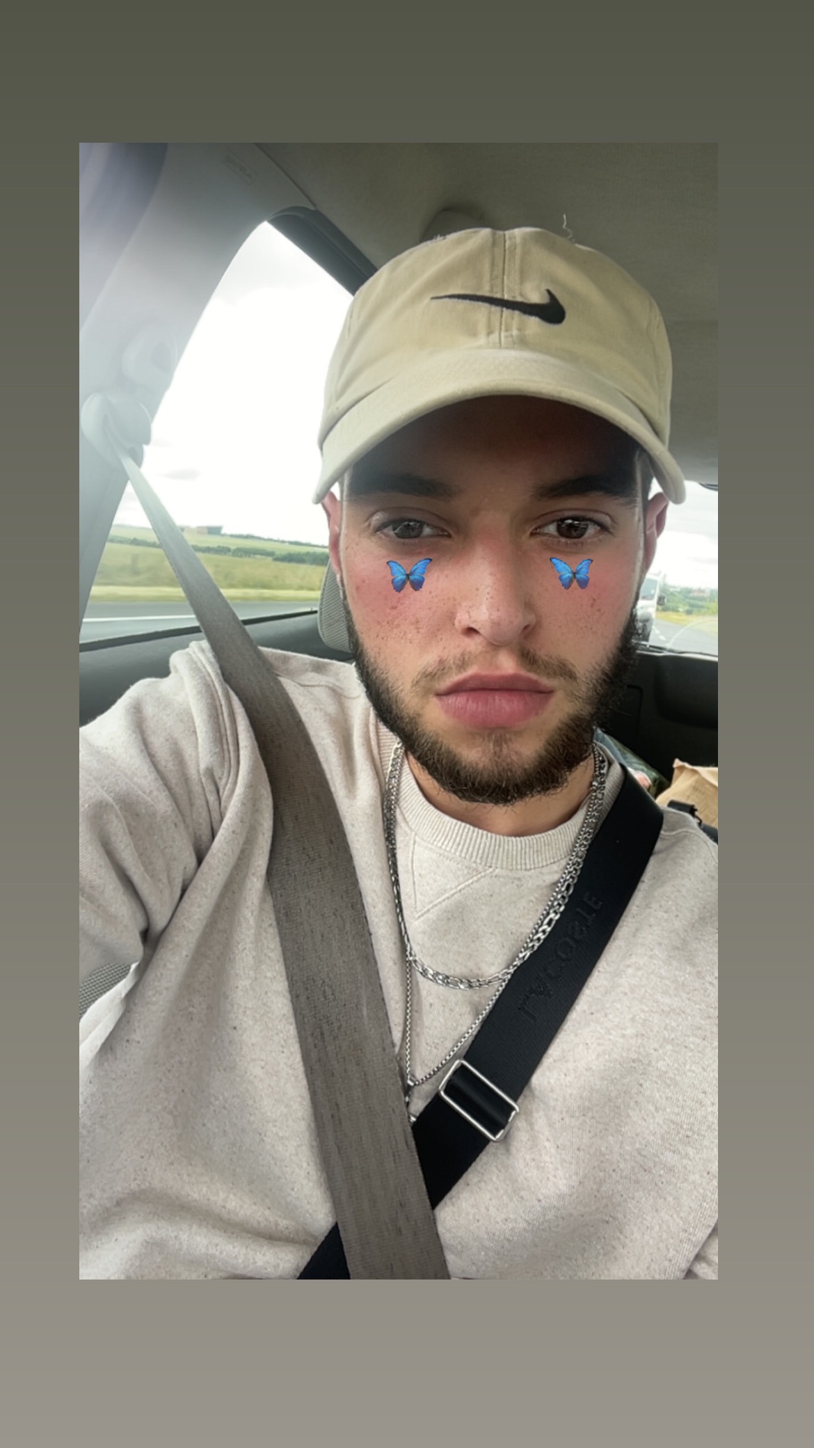 Profil de Jean-dany, 22 ans, rencontre gay à Acon