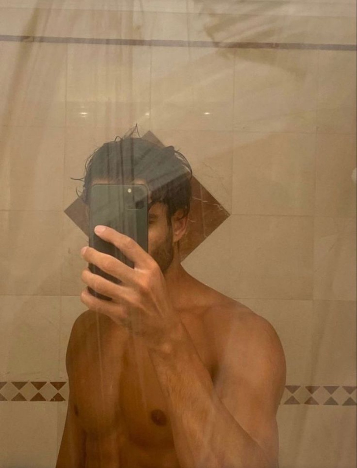 Profil de Faycel, 27 ans, rencontre gay à Beaudéduit