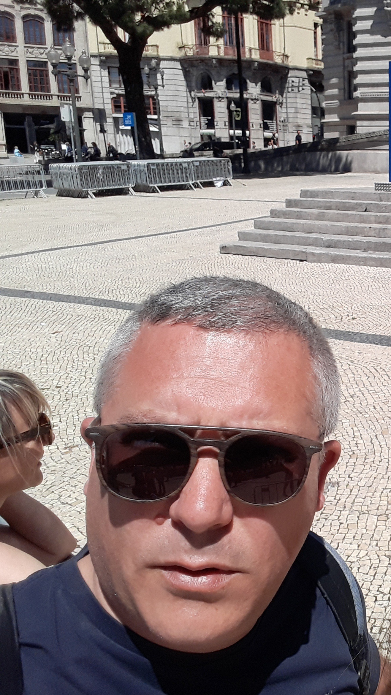Profil de Kinsley, 45 ans, rencontre gay à Narbief
