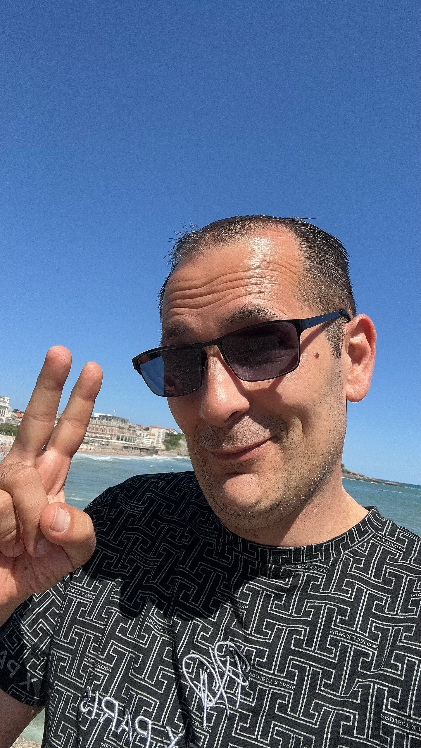 Profil de Kostia, 46 ans, rencontre gay à Caisnes
