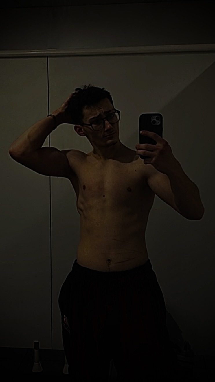 Profil de Wallis, 22 ans, rencontre gay à Martot