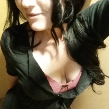 Profil de Leilani, 24 ans, rencontre gay à Pillon