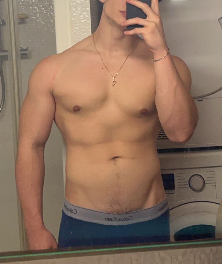 Profil de Aslan, 24 ans, rencontre gay à Mathay