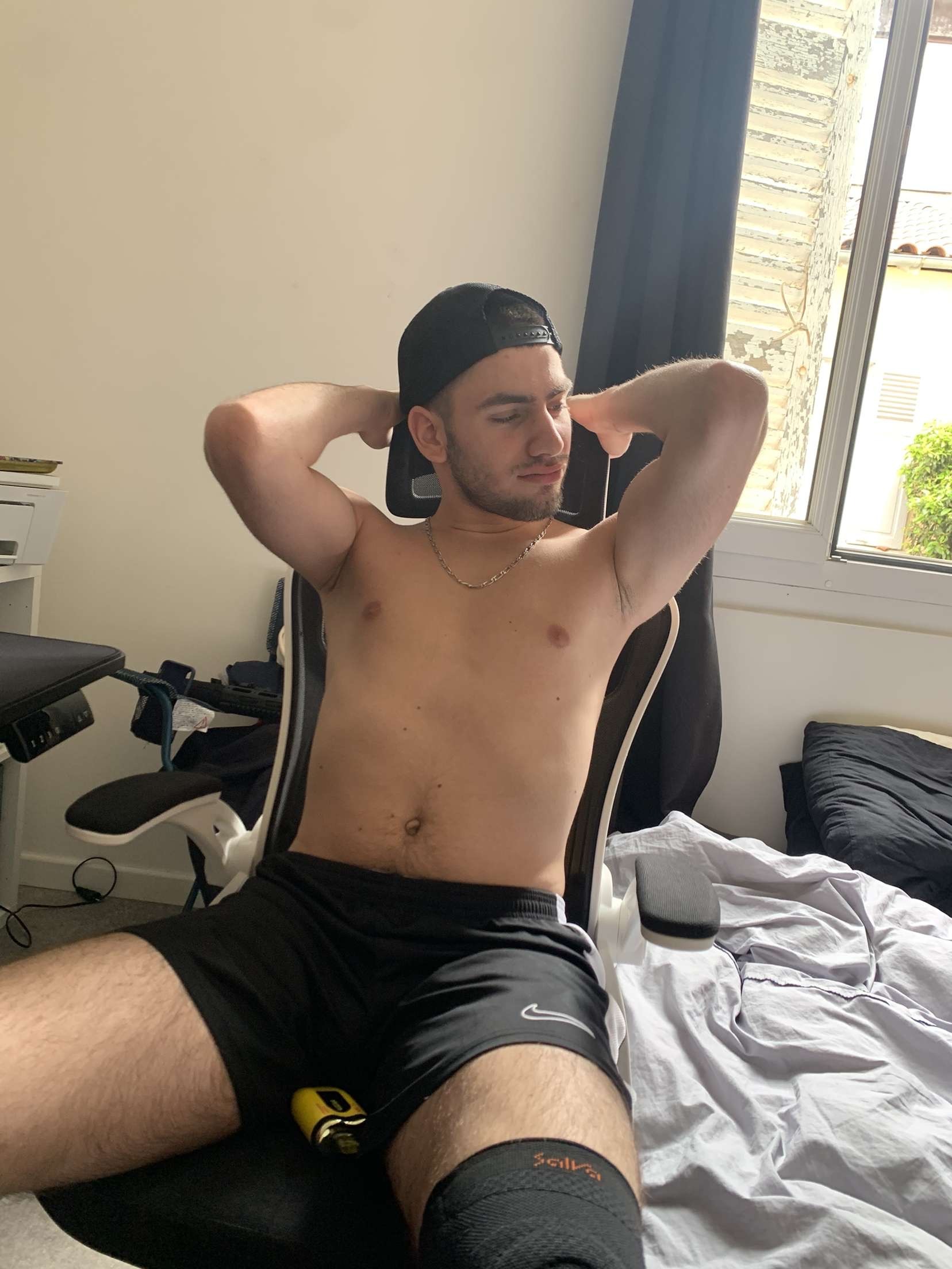 Profil de Thimothy, 19 ans, rencontre gay à Cressanges