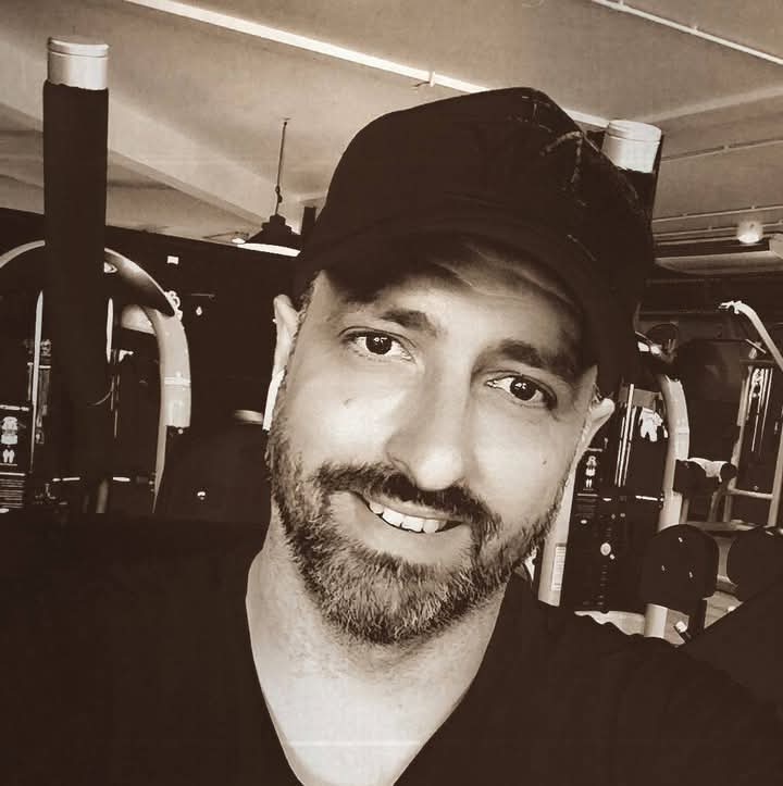 Profil de Bayron, 40 ans, rencontre gay à LaDrenne