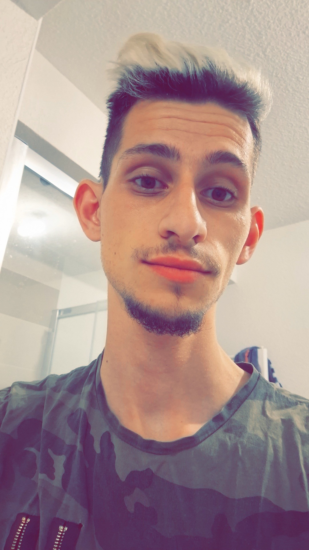 Profil de Hendrick, 28 ans, rencontre gay à Thourotte