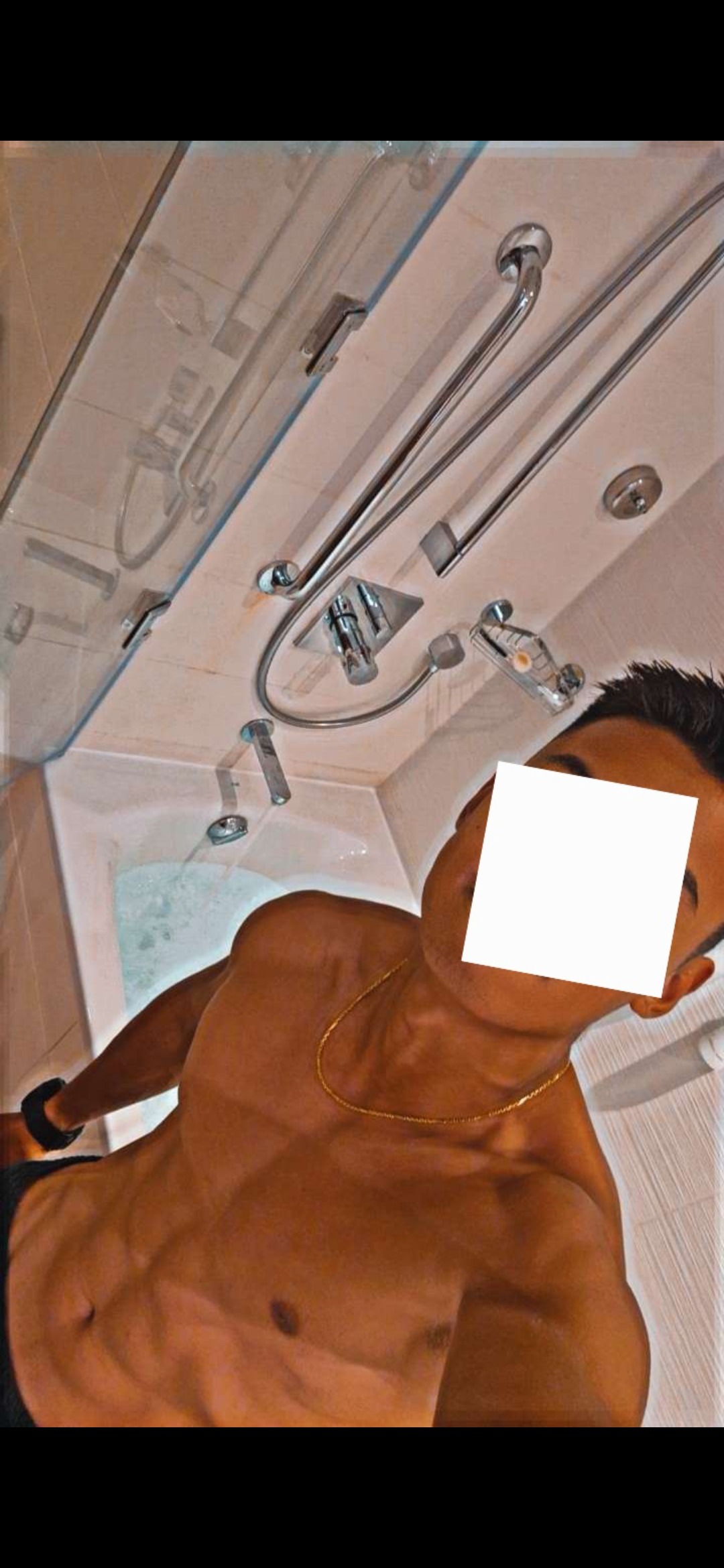 Profil de Charly, 22 ans, rencontre gay à Erstroff
