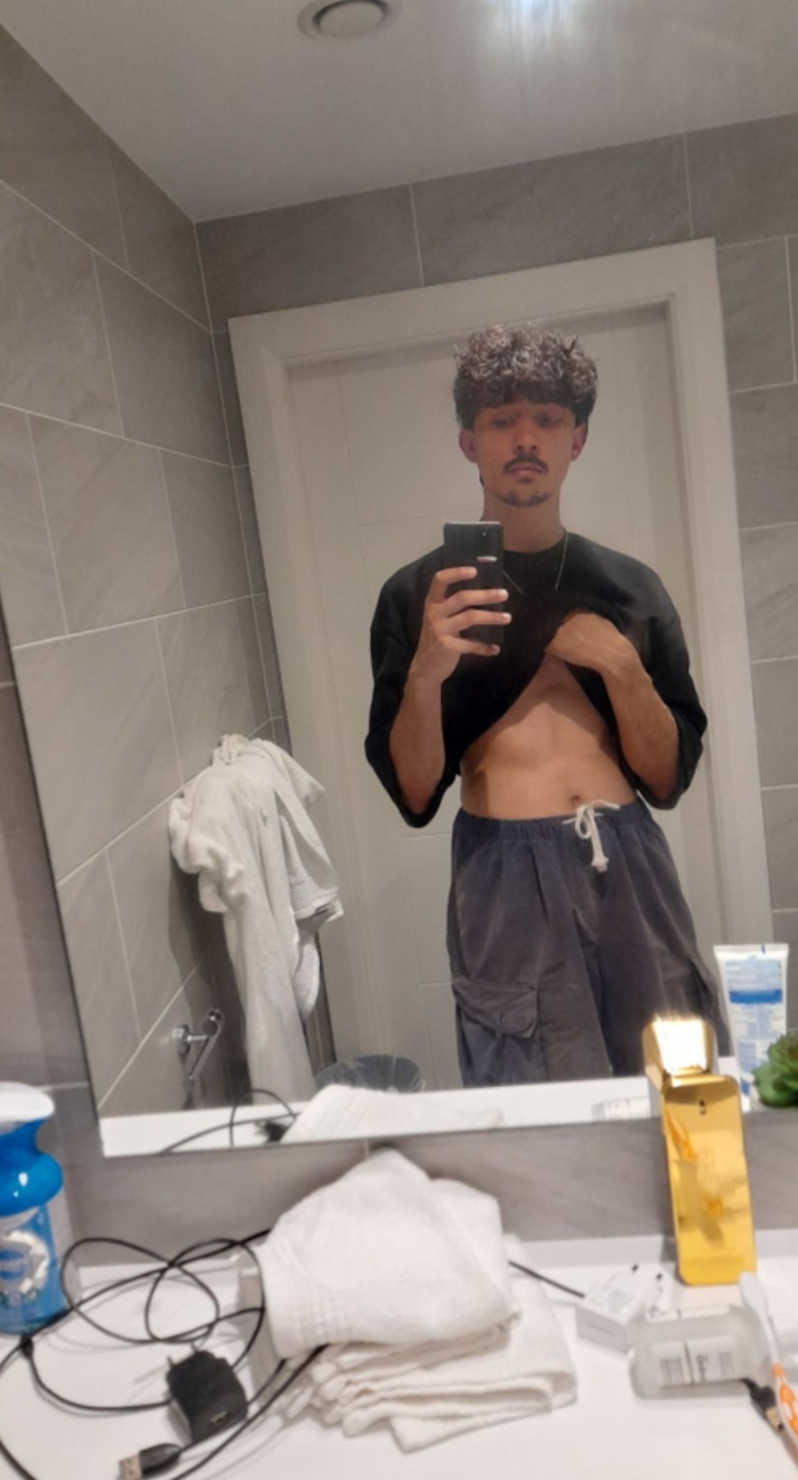 Profil de Sabry, 21 ans, rencontre gay à Cellefrouin
