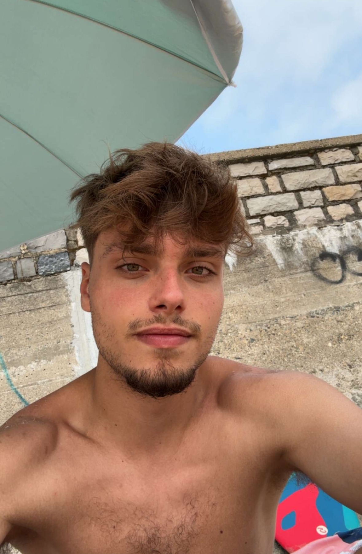 Profil de Vania, 20 ans, rencontre gay à Hambye