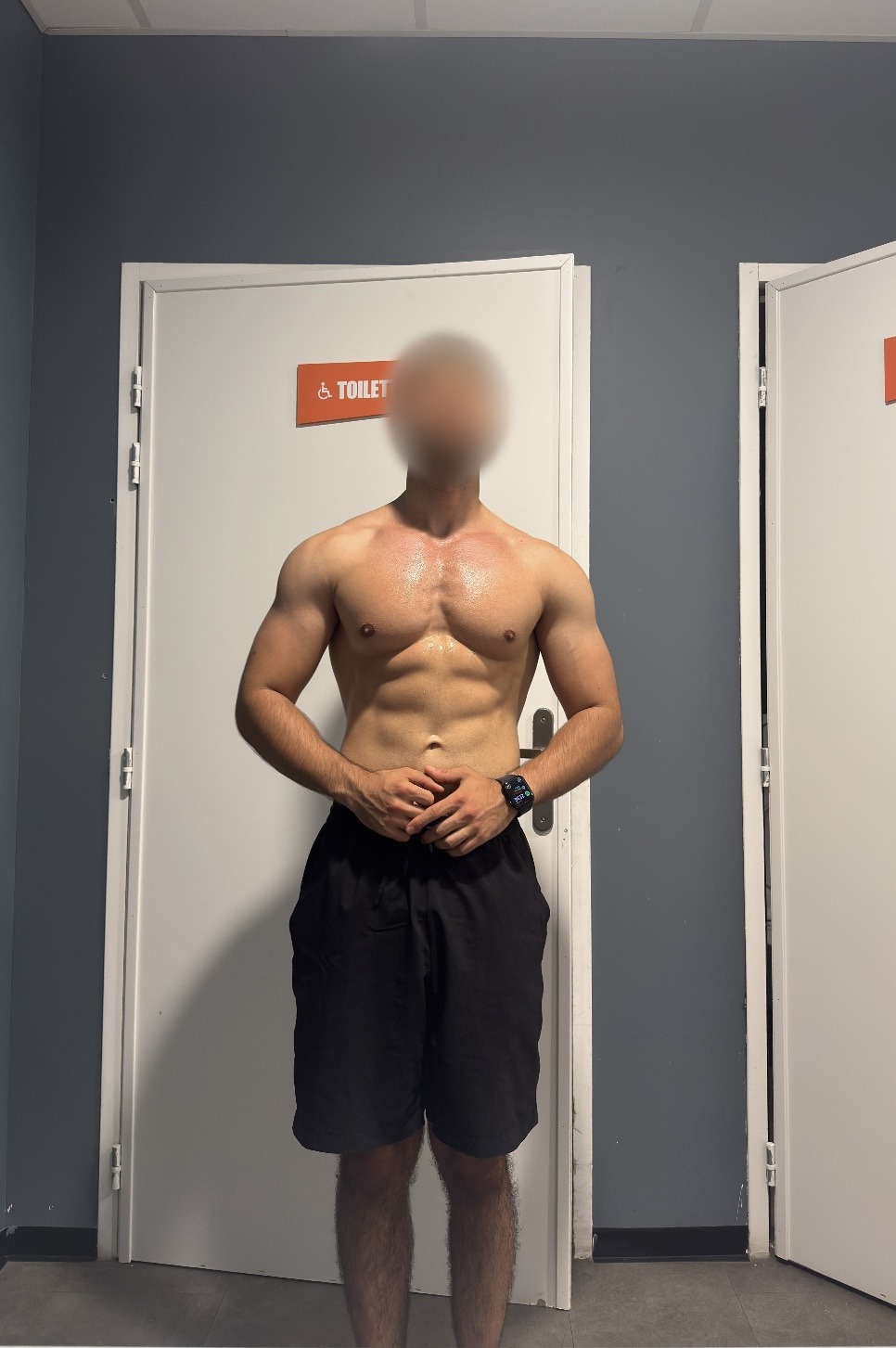 Profil de Rhaled, 22 ans, rencontre gay à Flipou
