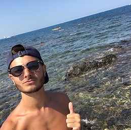 Profil de Adriano, 22 ans, rencontre gay à Chevillard