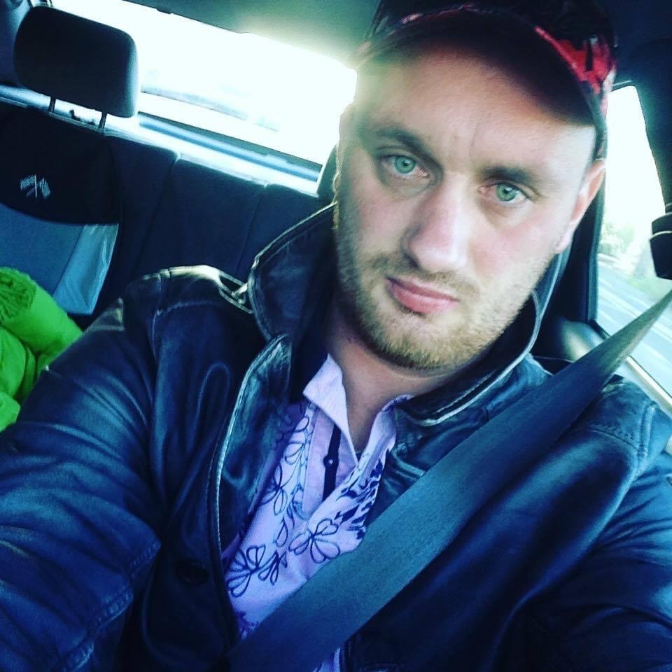 Profil de Lenaik, 42 ans, rencontre gay à Fouquebrune