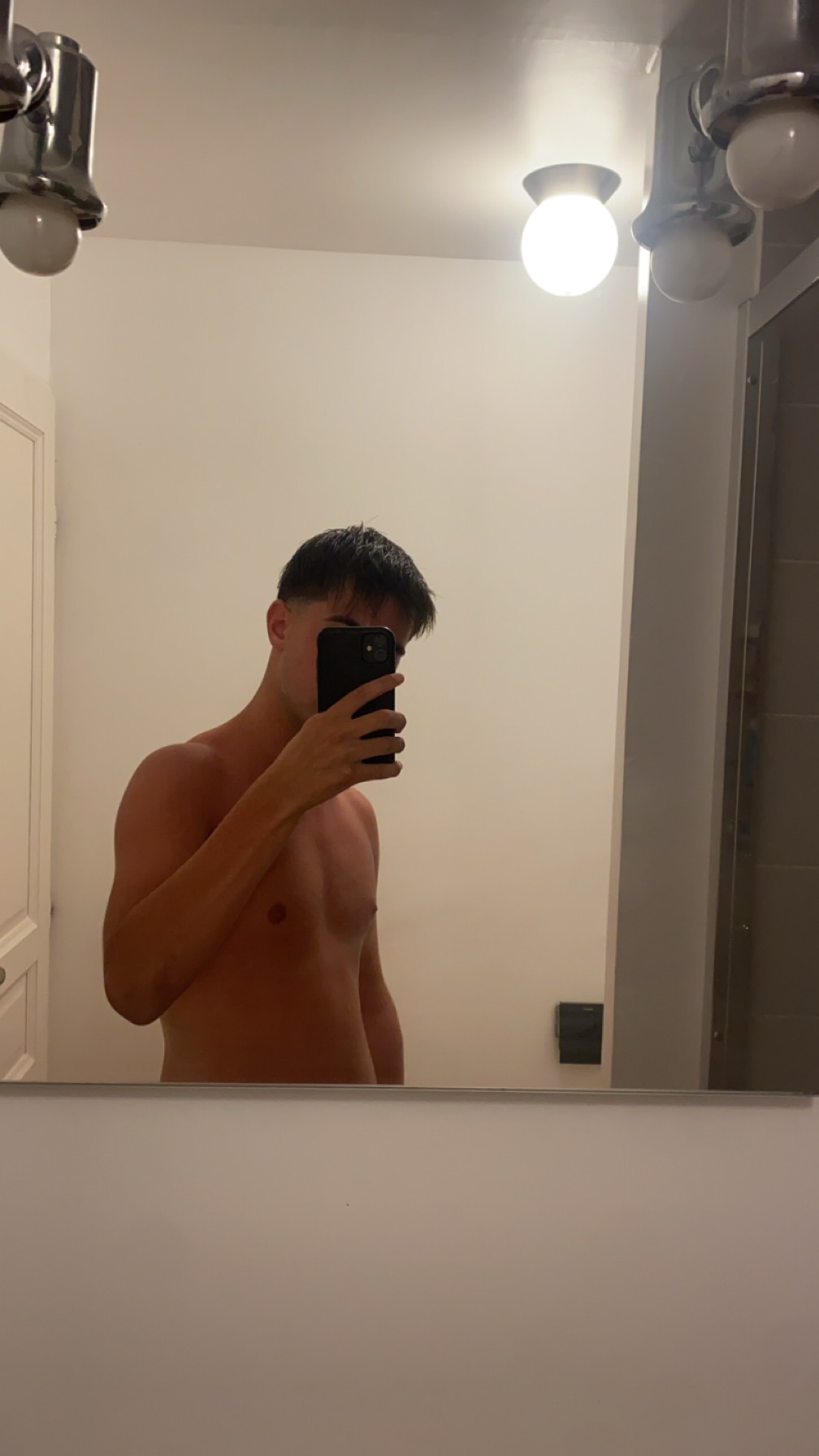 Profil de Rephael, 20 ans, rencontre gay à Nubécourt