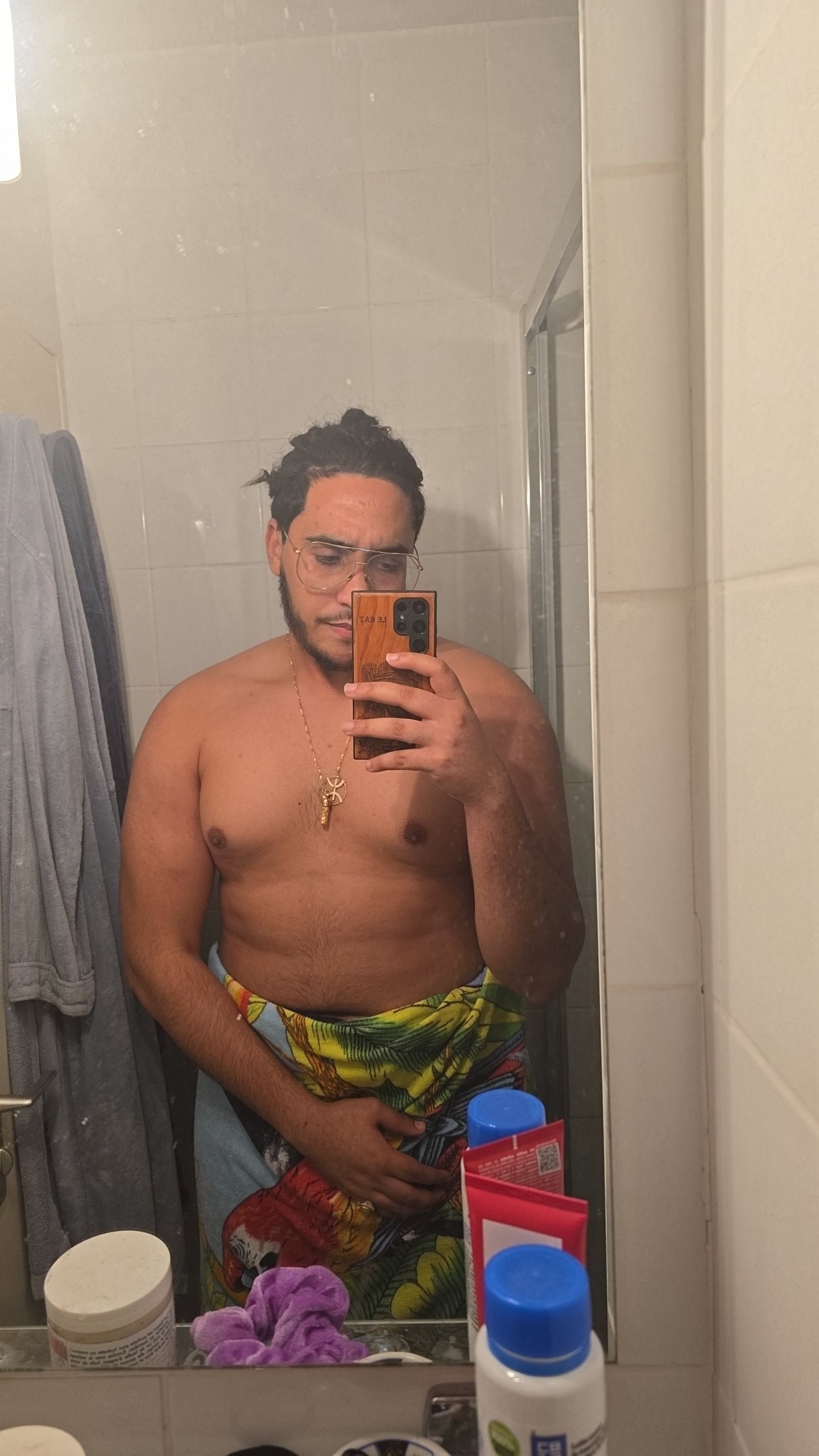 Profil de Tyrese, 25 ans, rencontre gay à Rouzède