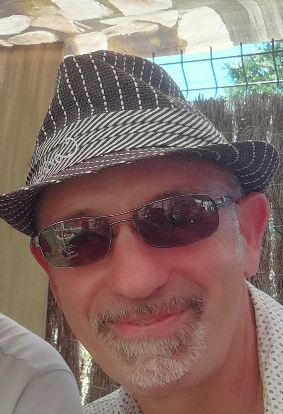 Profil de Fabrizio, 54 ans, rencontre gay à Auneuil