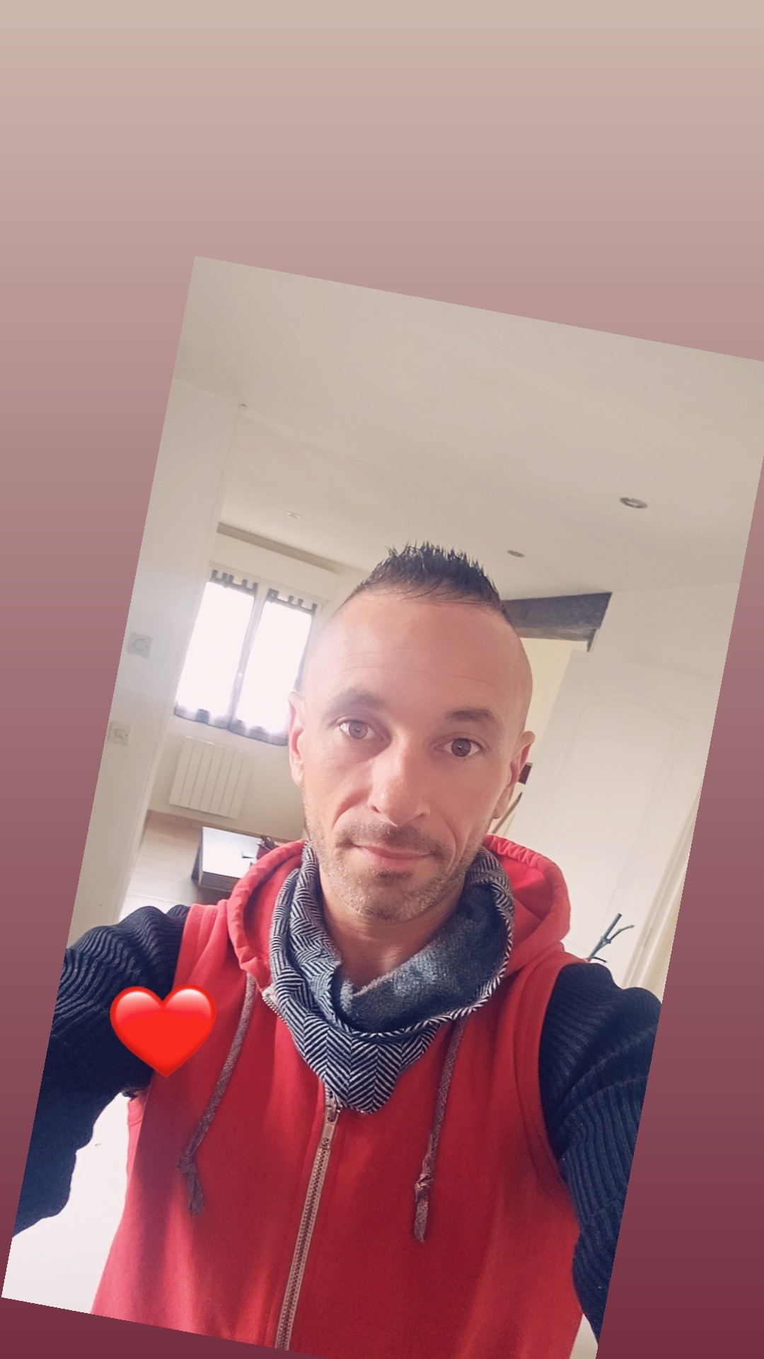 Profil de Jorel, 36 ans, rencontre gay à Chiry-Ourscamp