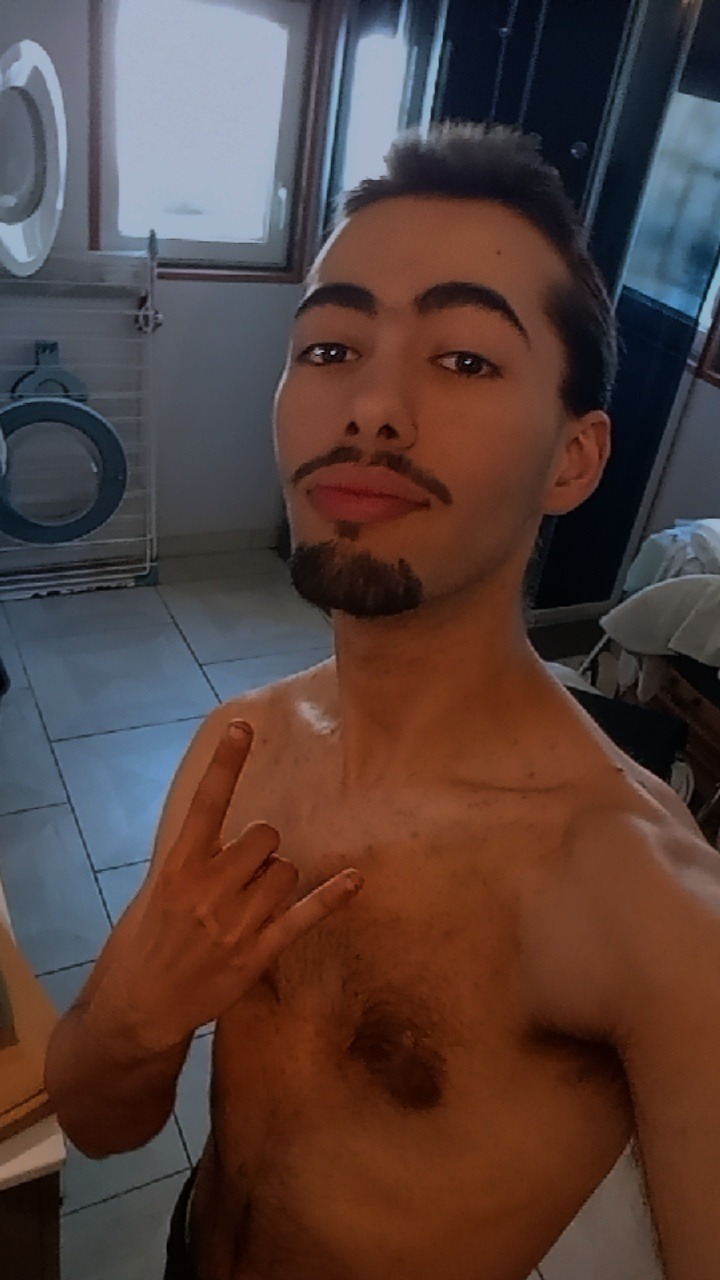 Profil de Satya, 22 ans, rencontre gay à Autrêches