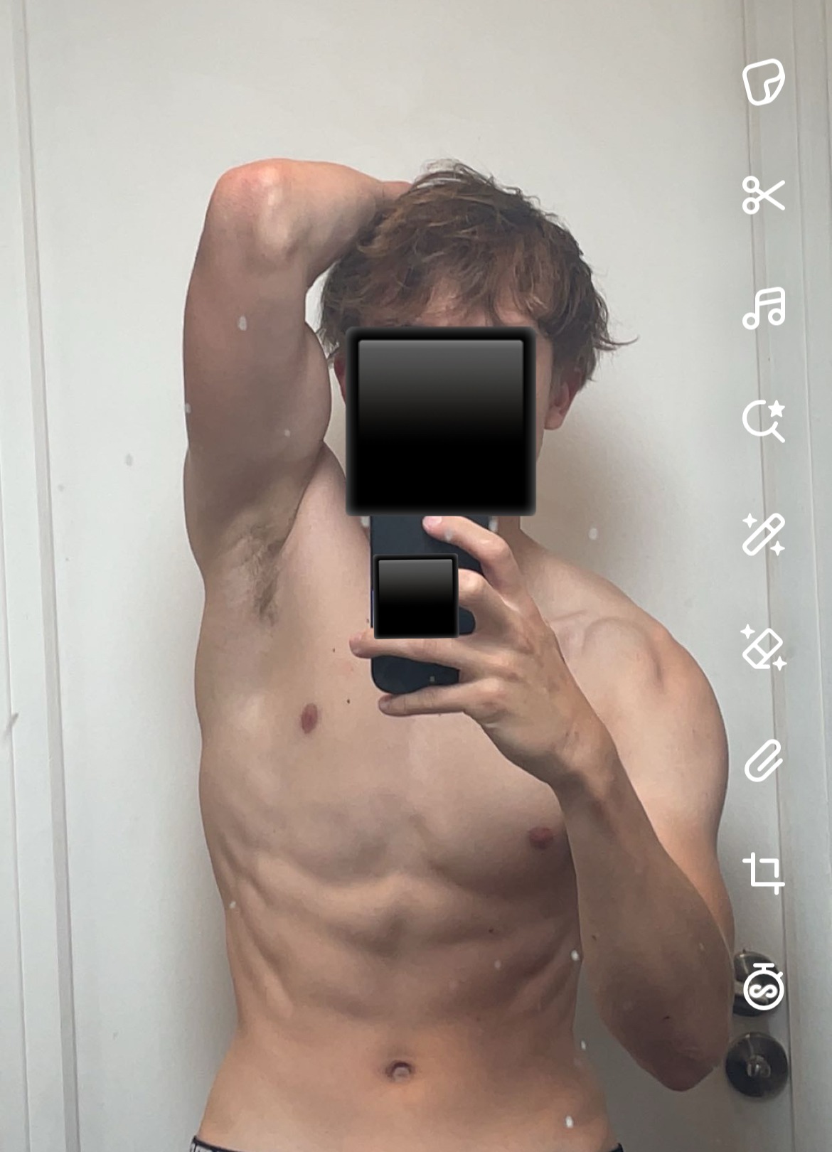 Profil de Nassime, 20 ans, rencontre gay à LeBugue