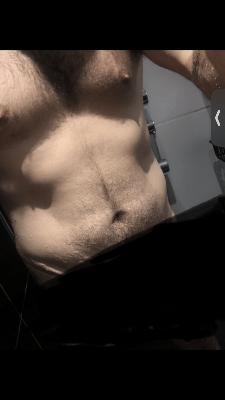 Profil de Yliane, 31 ans, rencontre gay à Grassac