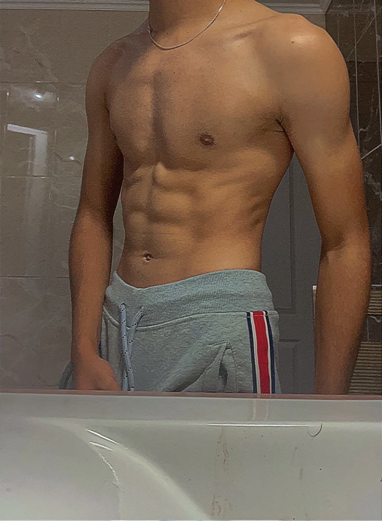 Profil de Boubker, 22 ans, rencontre gay à Joigny