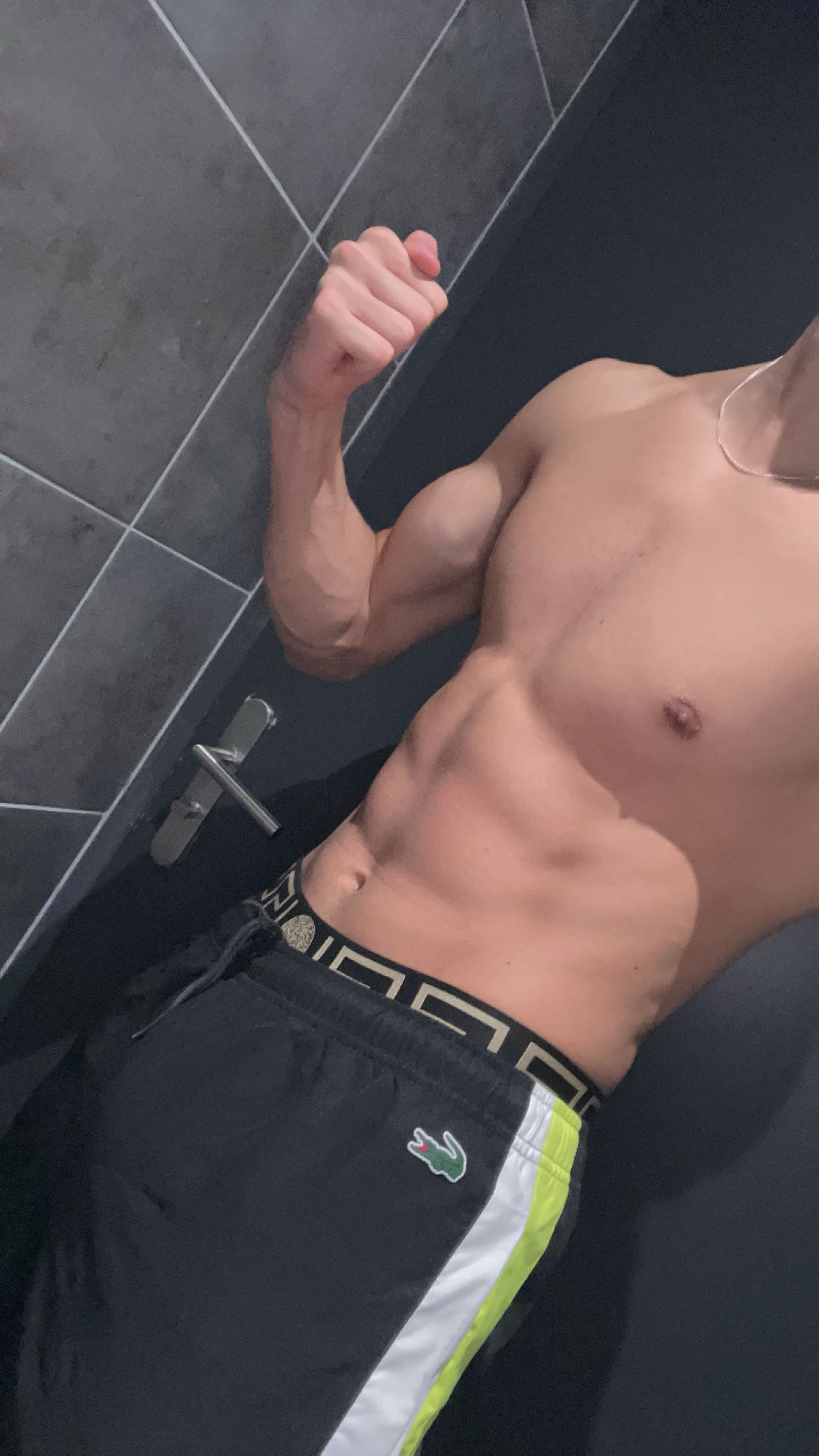 Profil de Alexio, 23 ans, rencontre gay à Cuignières
