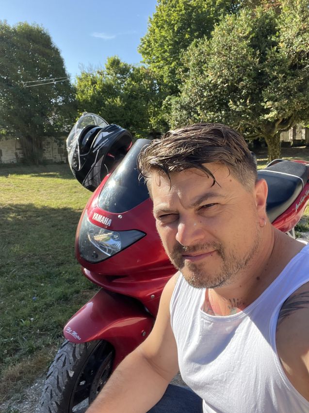 Profil de Roman, 40 ans, rencontre gay à Cornant
