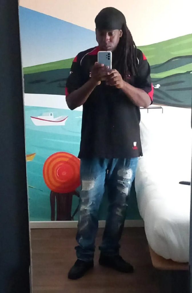 Profil de Vandy, 46 ans, rencontre gay à Neufchelles