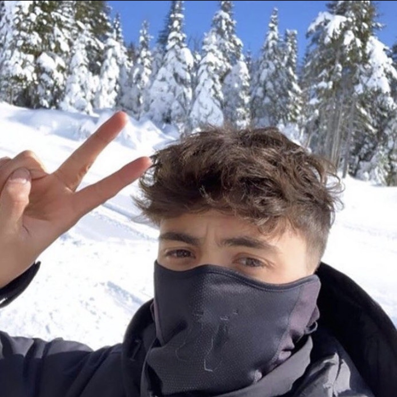 Profil de Lakhdar, 26 ans, rencontre gay à Senots