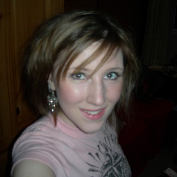 Profil de Lilyane, 29 ans, rencontre gay à Cubry