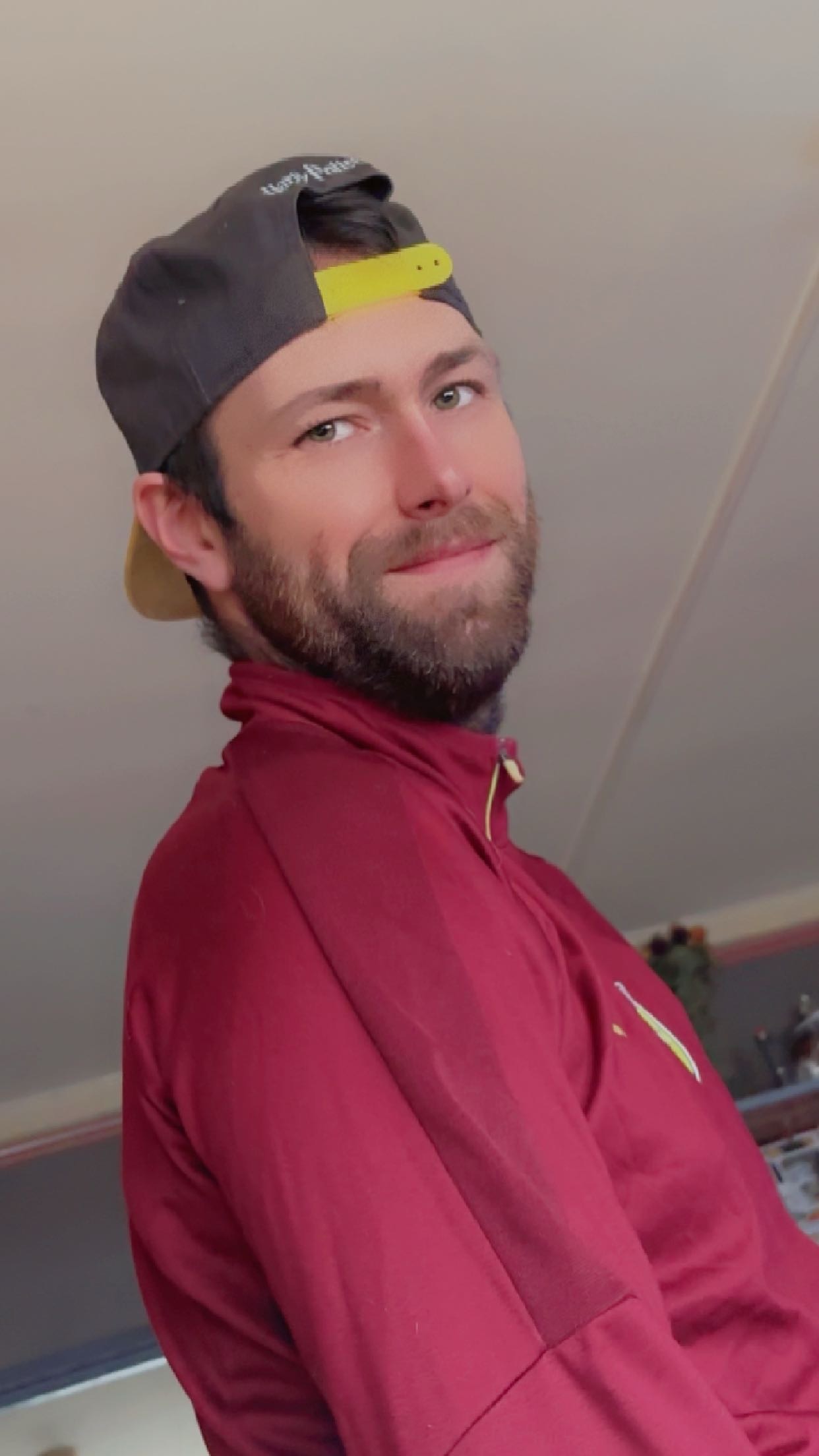 Profil de Iliess, 30 ans, rencontre gay à Bézéril