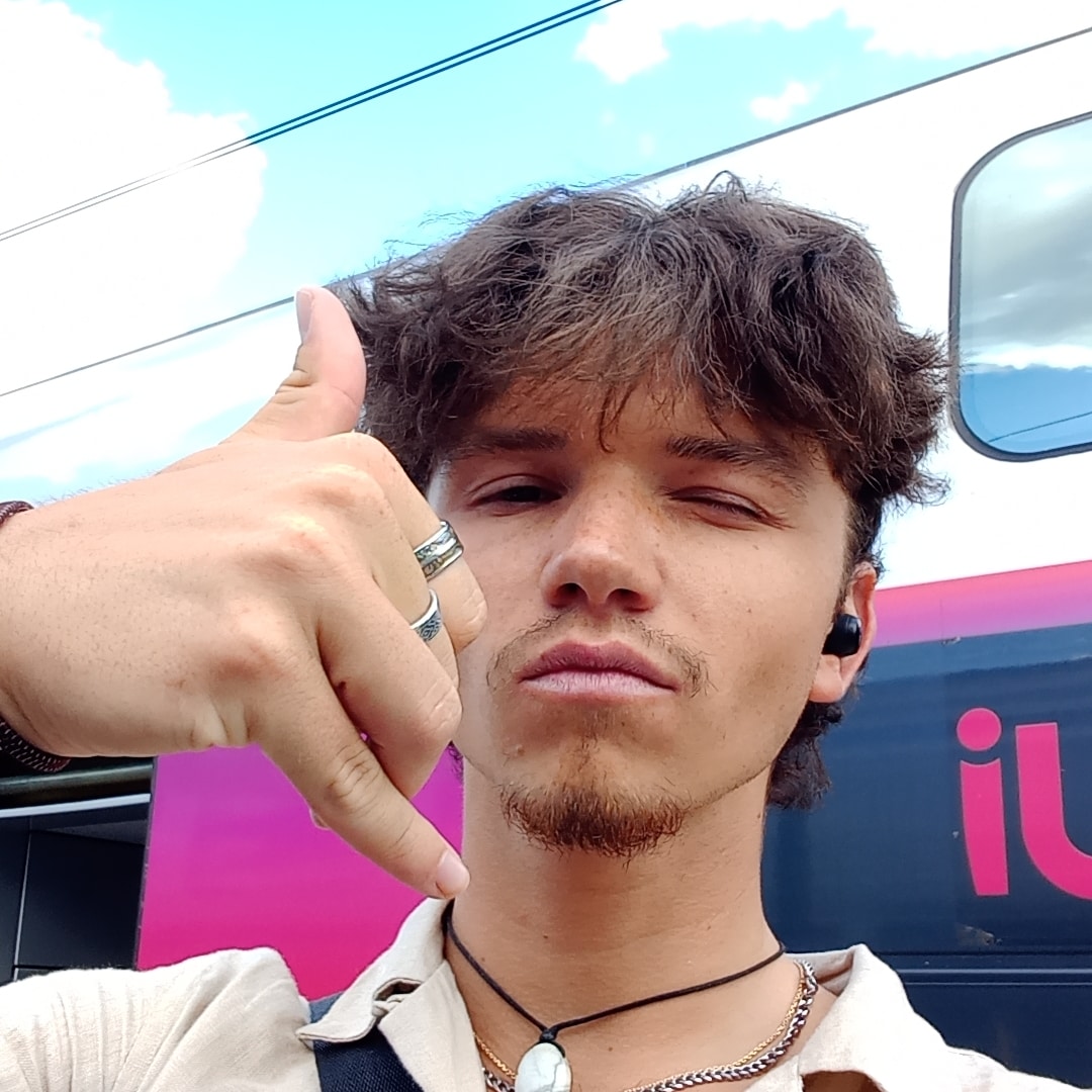 Profil de Fessal, 22 ans, rencontre gay à Éton