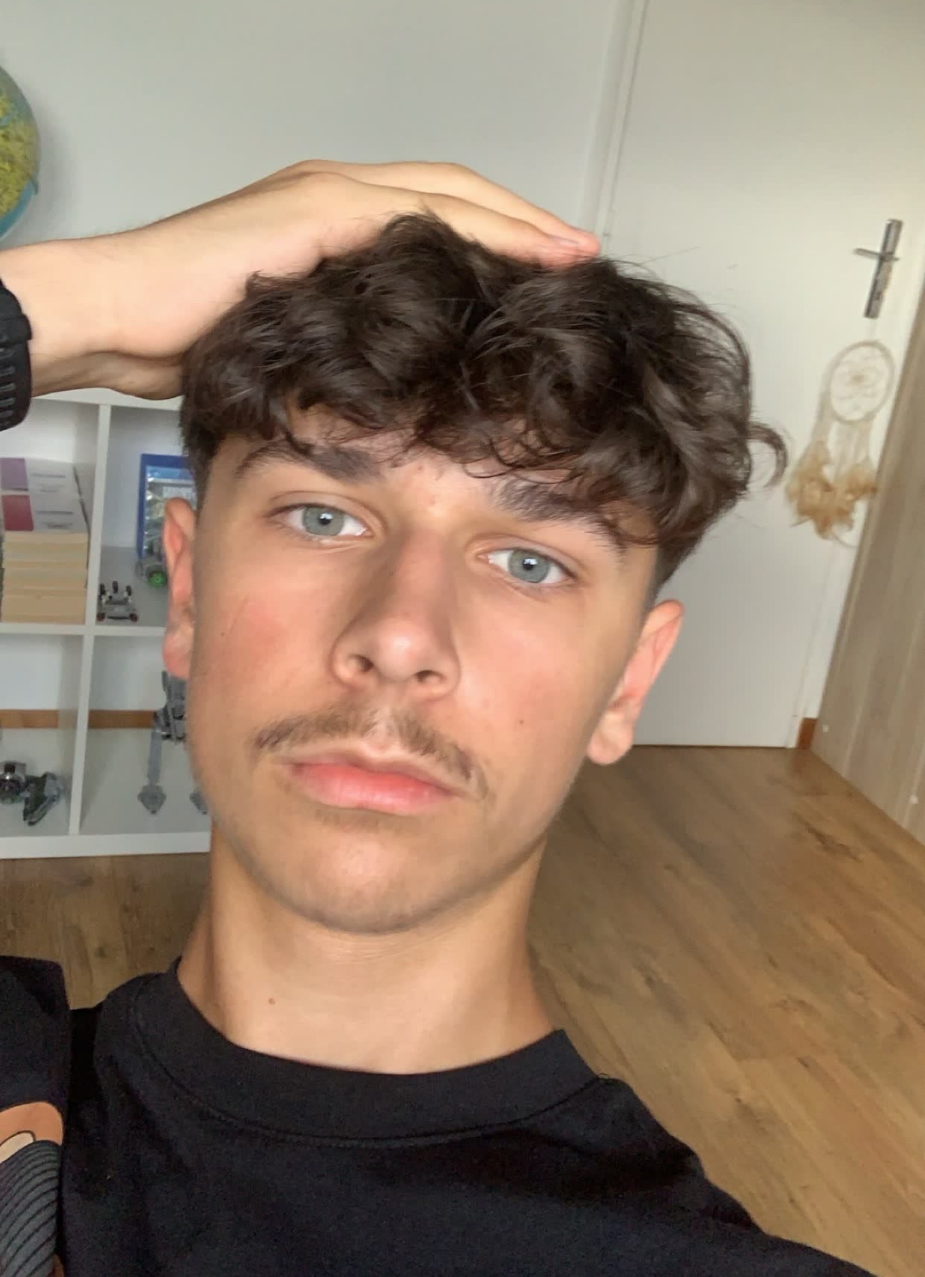 Profil de Leopoldo, 21 ans, rencontre gay à Halstroff