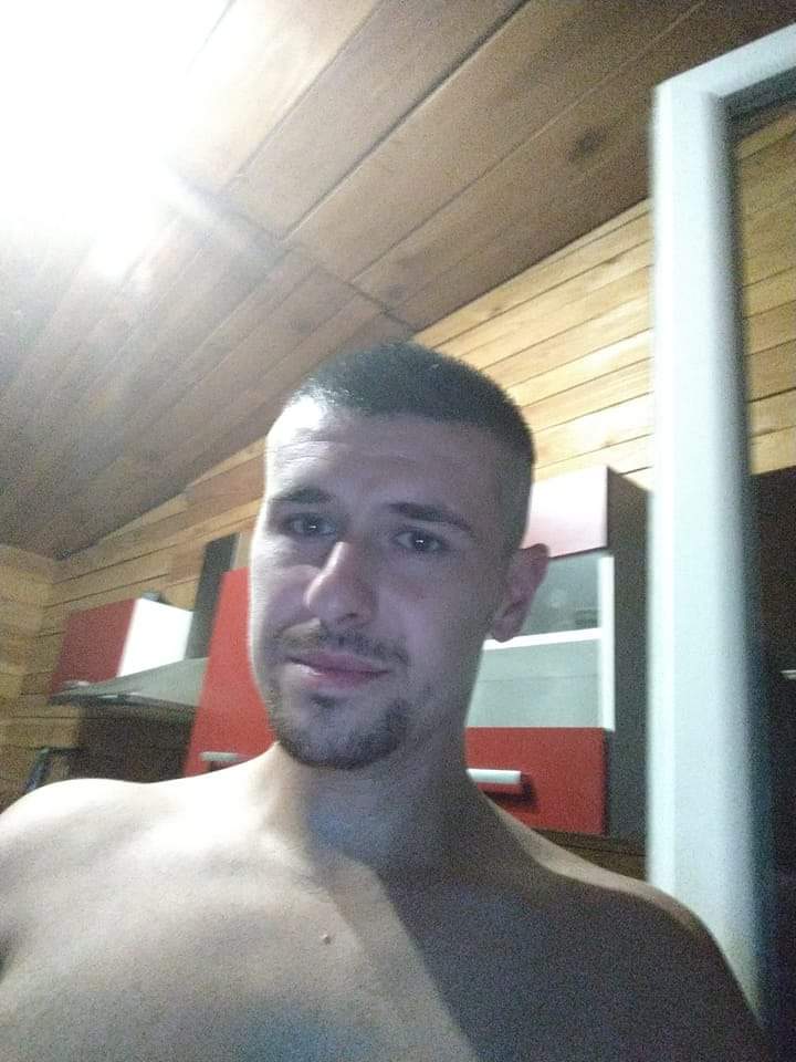 Profil de Dahmane, 33 ans, rencontre gay à Champfromier