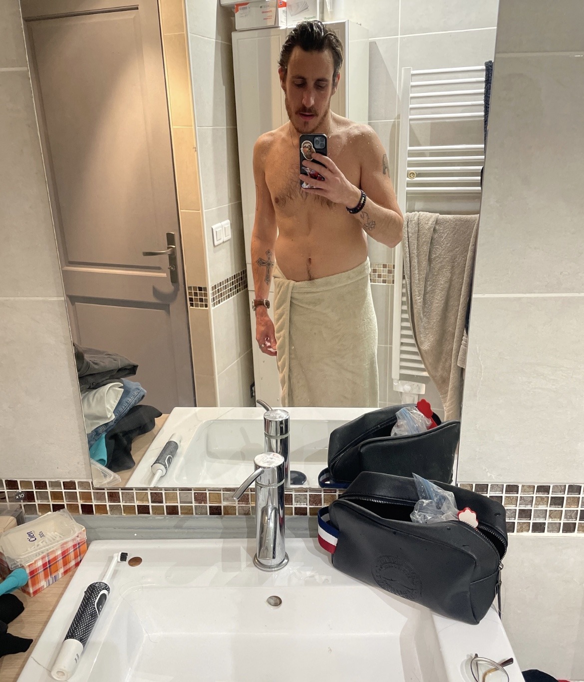 Profil de Hoang, 33 ans, rencontre gay à Champfromier