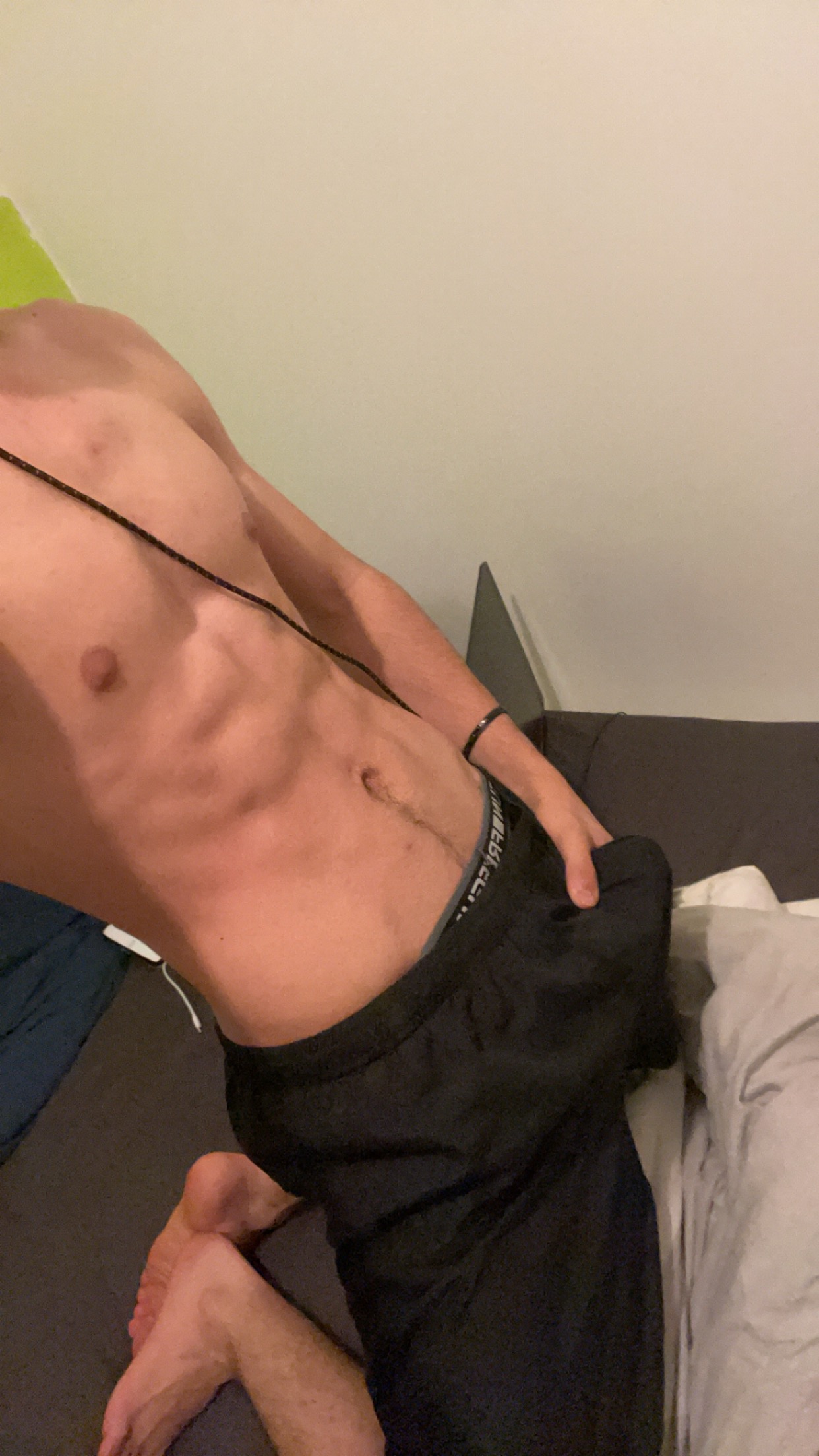 Profil de Farez, 19 ans, rencontre gay à Tillé