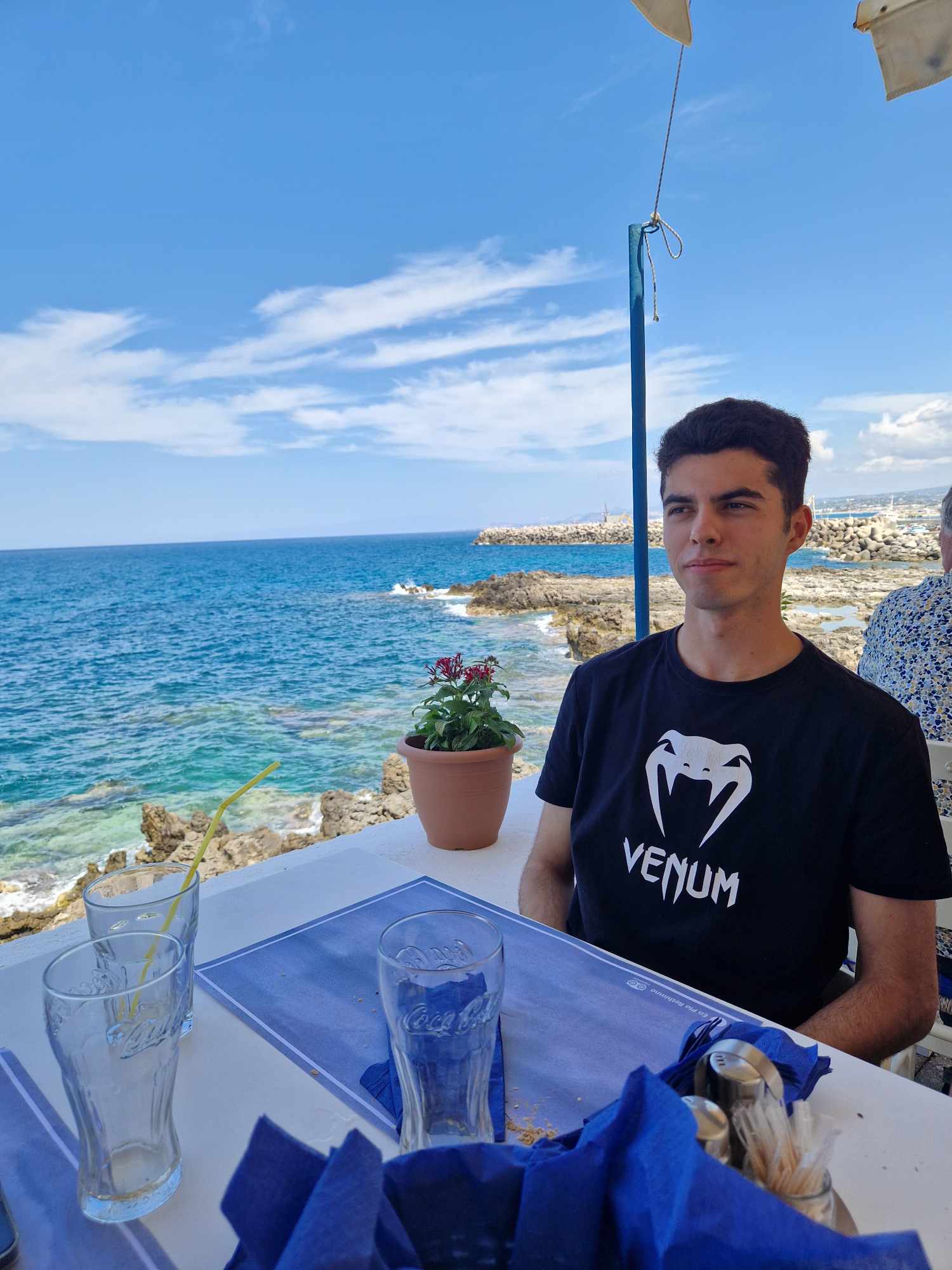 Profil de Ilyes, 21 ans, rencontre gay à Châtelblanc