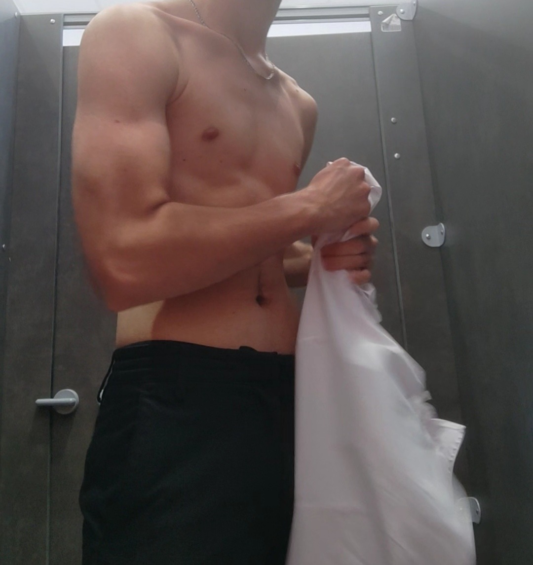 Profil de Zaire, 19 ans, rencontre gay à Chevillard