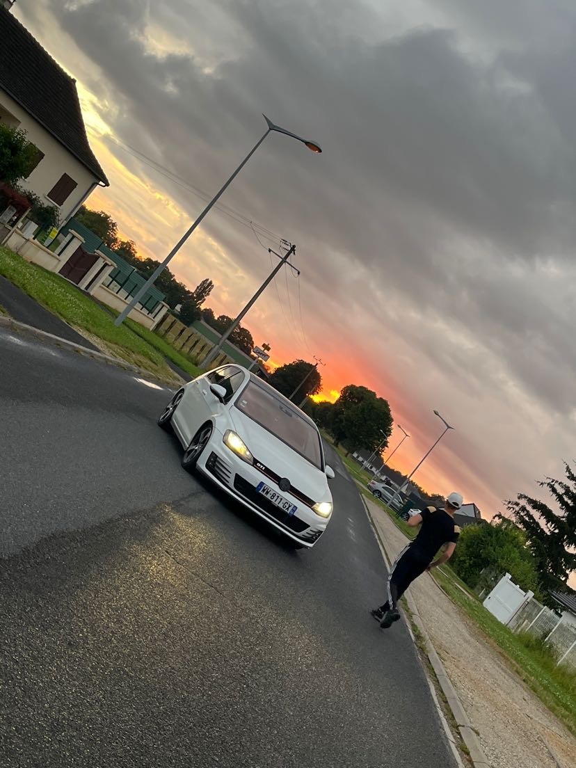 Profil de Achilles, 23 ans, rencontre gay à Fontain